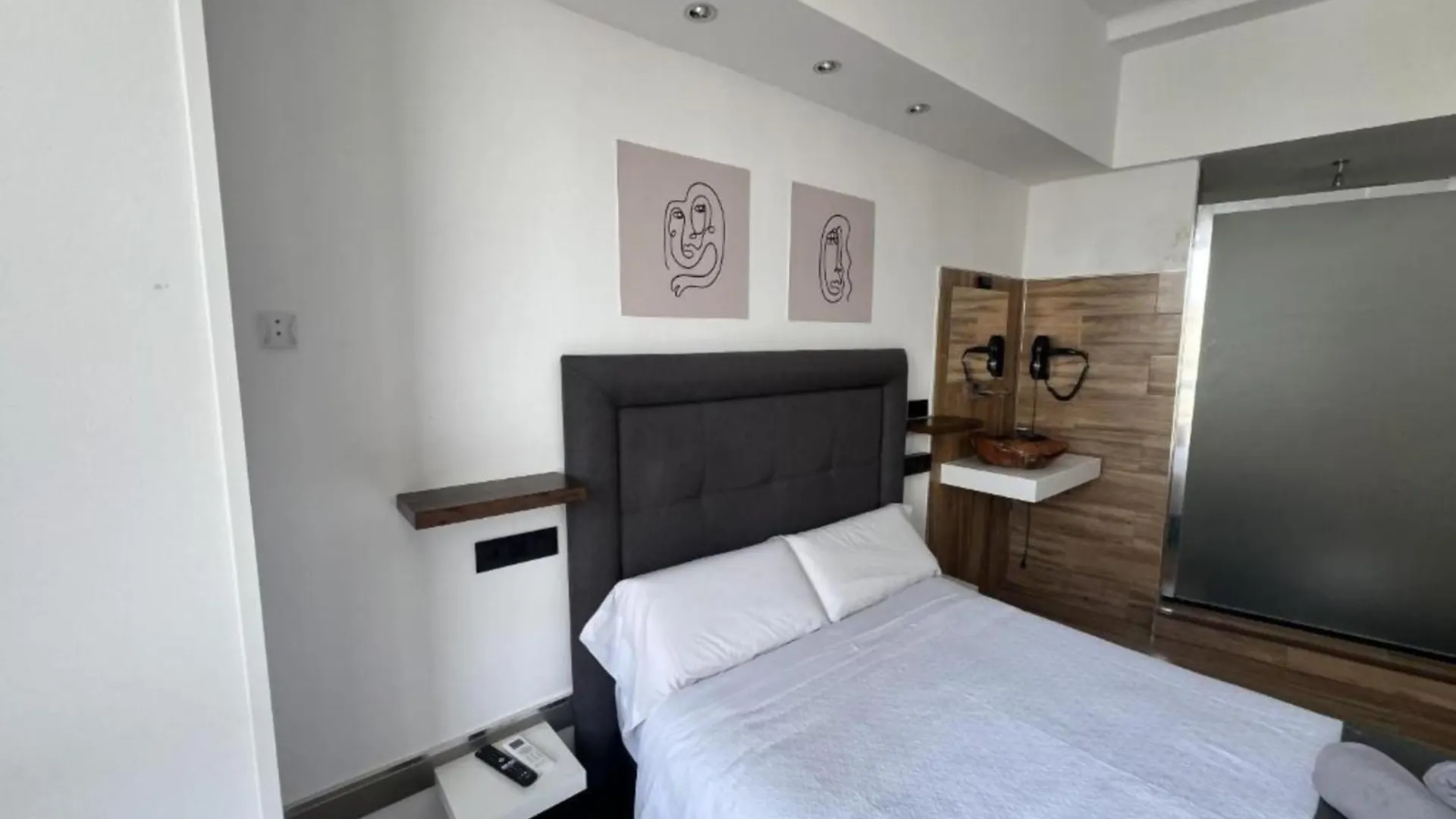 Bed & Breakfast Ilustre Rooms Malaga Spain